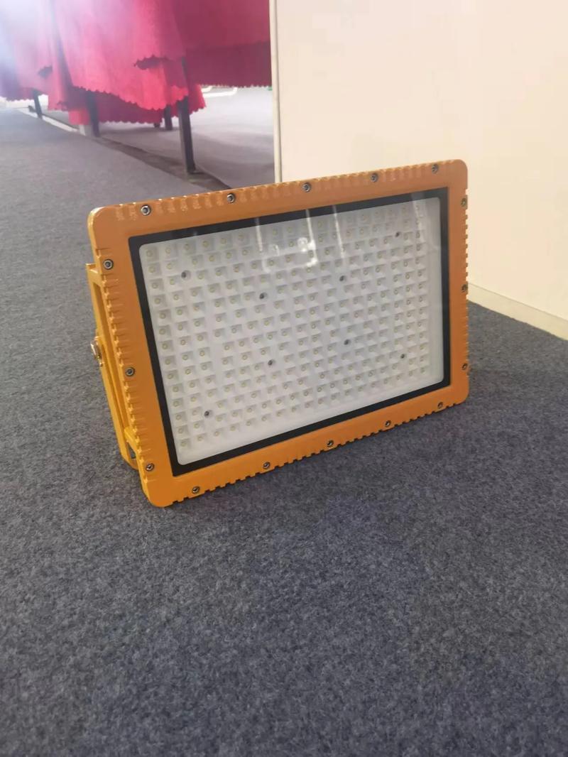 大功率300W LED防爆燈的安全與應(yīng)用